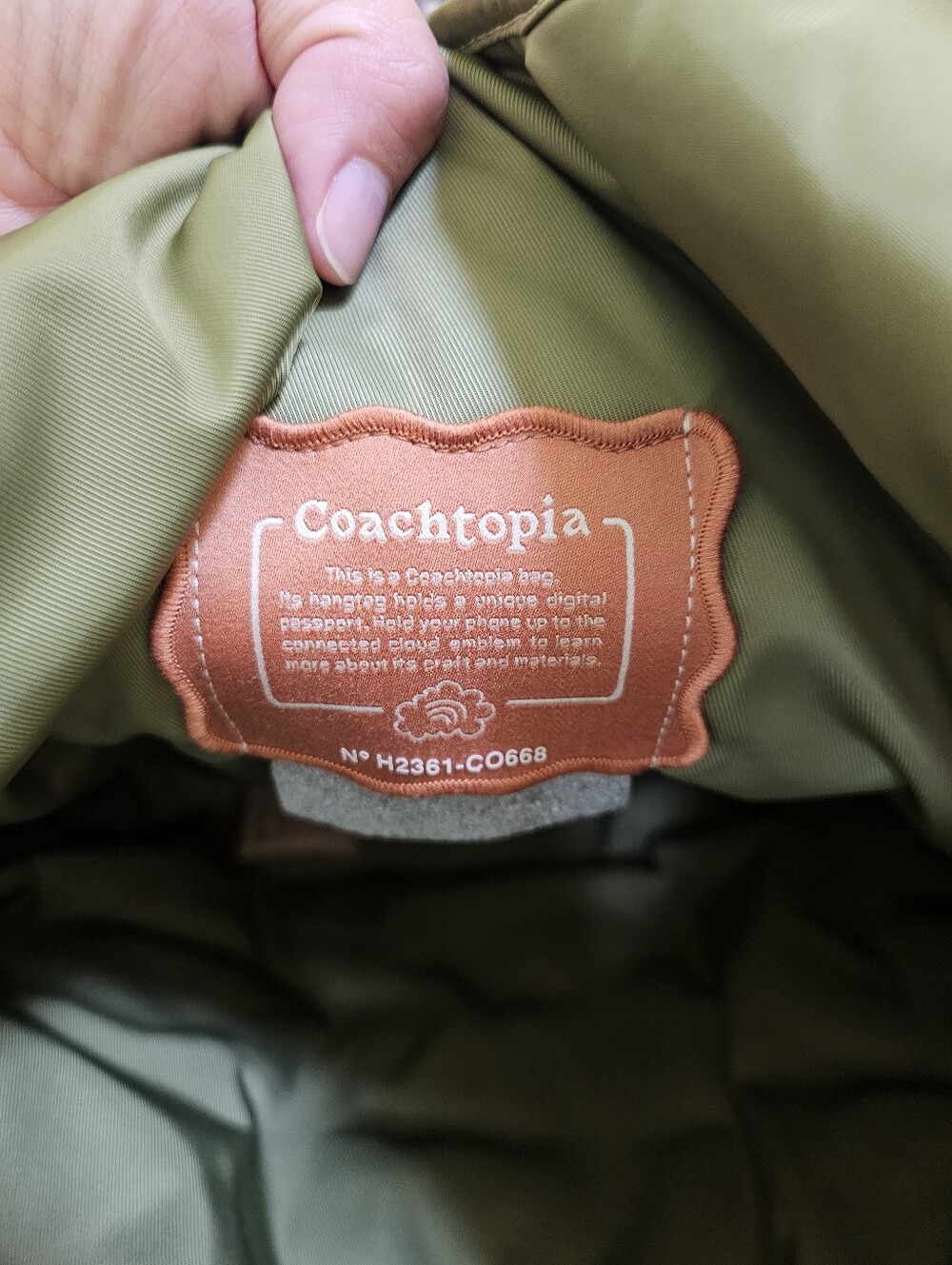 Coachtopia Loop Flat Tote - Picture 7 of 12